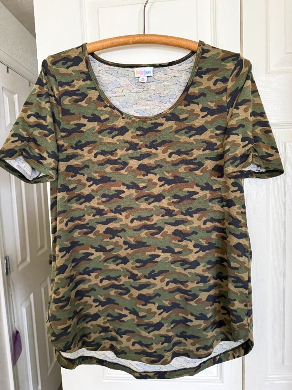 Camo rusched sleeve tunic top